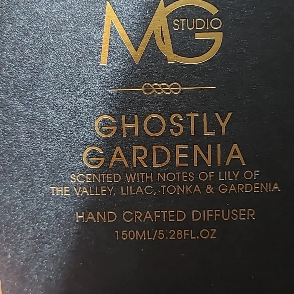 M.STUDIO Ghostly Gardenia Pink Ceramic Pumpkin Diffuser